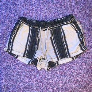 Linen striped shorts